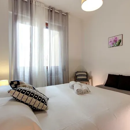 Apartment Lungarno By Mamo Florenz